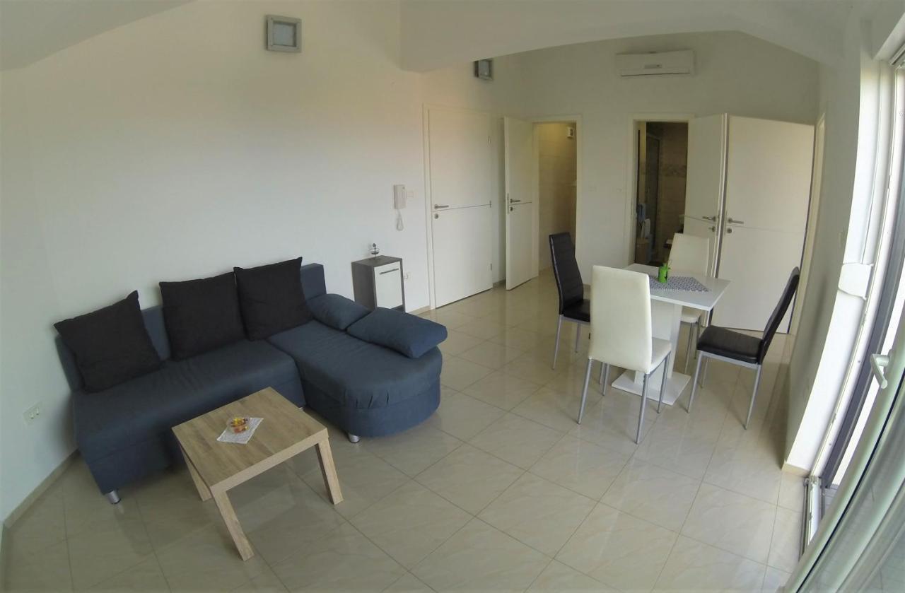 Apartmani Zaric Malinska Dış mekan fotoğraf