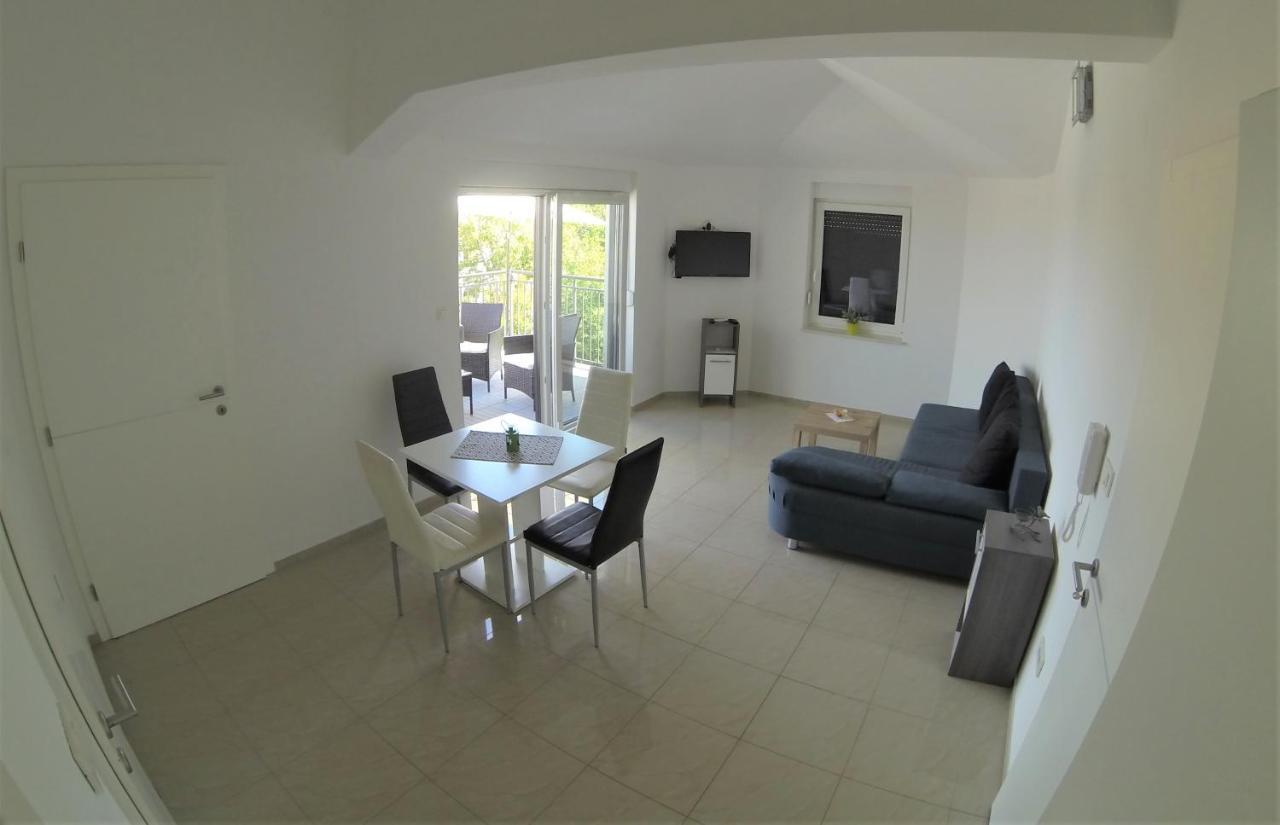 Apartmani Zaric Malinska Dış mekan fotoğraf
